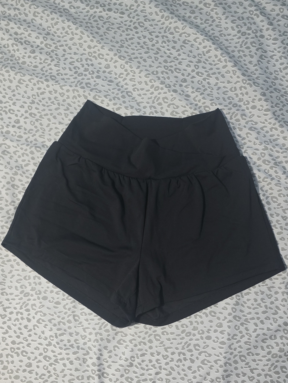 New Without Tags Halara Crossover Shorts
